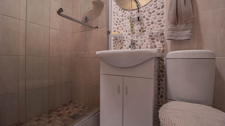 3 Bedroom Property for Sale in Plumstead Western Cape